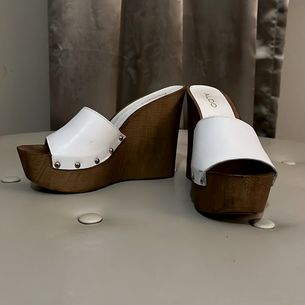 Aldo wedges